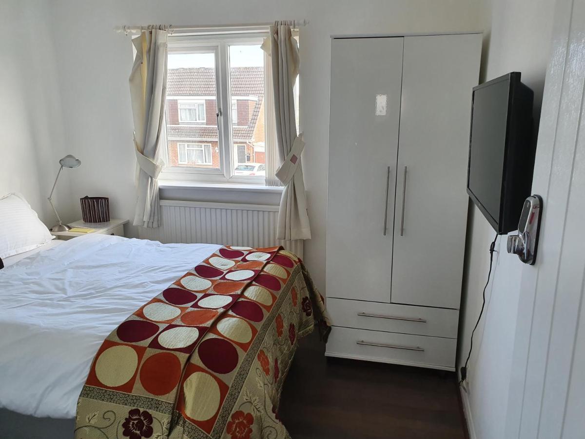 Lovely Homes Aylesbury  Bagian luar foto